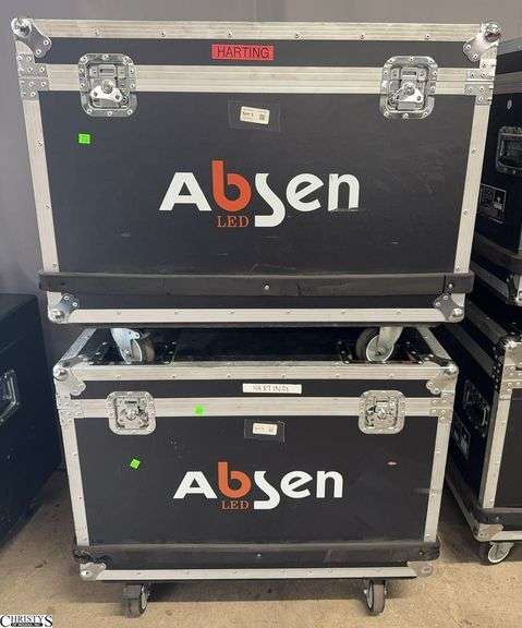Pair of AV Road Cases 35x23x29 image