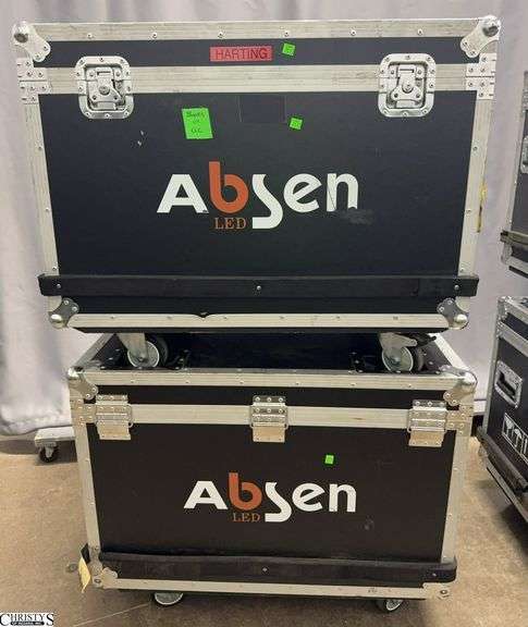 Pair of AV Road Cases 35x23x29 image