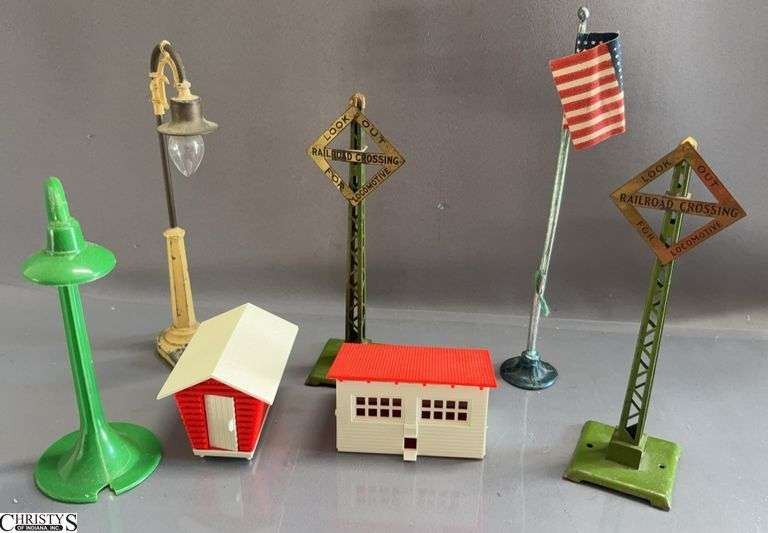 Lionel Gooseneck 58 Lamp Post, Building Parts, Flag Pole, 2 Lionel #68 Crossing Signs image