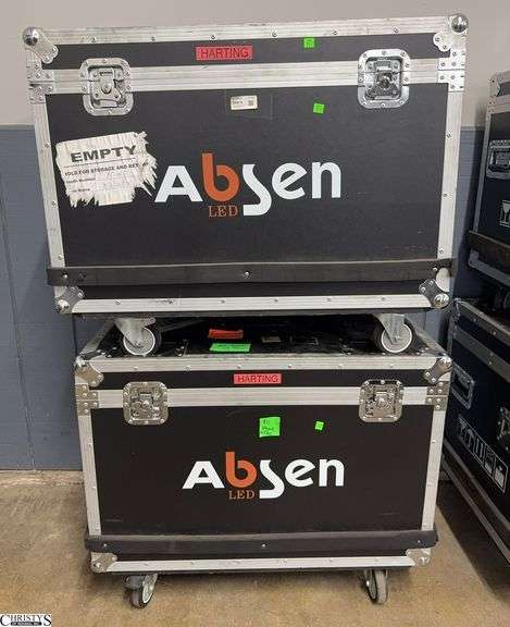 Pair of AV Road Cases 35x23x29 image
