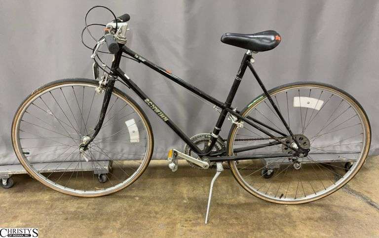 Schwinn Le Tour Bicycle image