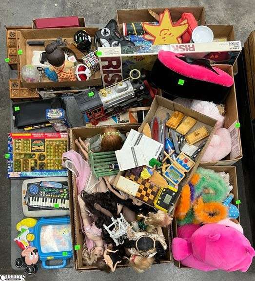 Skid of Toys, Board Games, Stuffed Animals, Misc - SKID NOT INCLUDED image