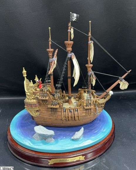 Walt Disney Classics Collection Peter Pan's "The Jolly Roger" Ship 951/10,000 in Box with Certificate of Authenticity. image