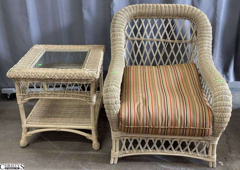 2pcs Vinyl Wicker Chair and End Table, The Wicker Is Sticky, Chair Missing Back Cushion 35x36" image