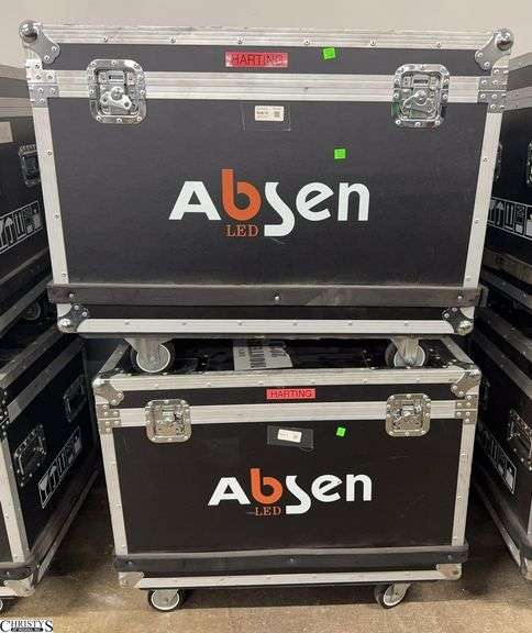 Pair of AV Road Cases 35x23x29 image