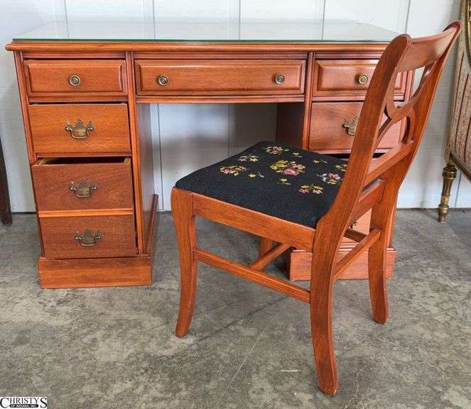 8 Drawer Kneehole Desk and Chair - 44" x 20" x 29" of desk image