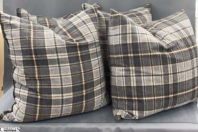 4 Flannel Throw Pillows, Zippered 24" image