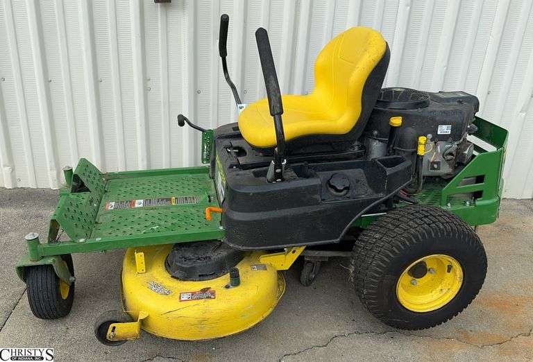 John Deere Z335E Zero Turn 42” Mower. Dead Battery. Will Jump Start image