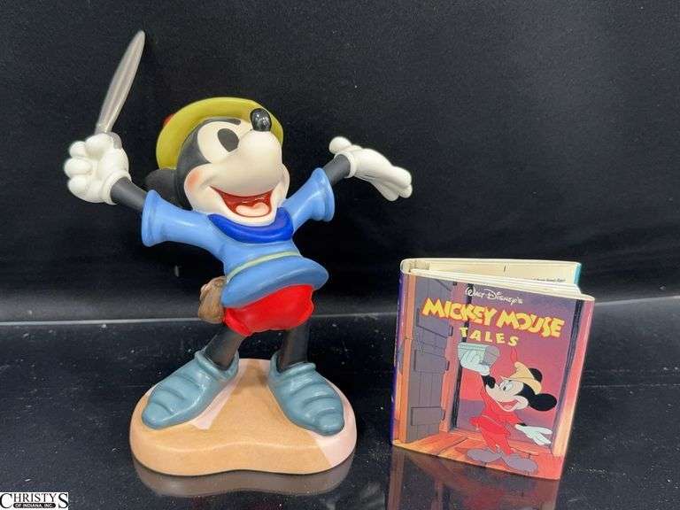 Walt Disney Classic Collection Animators' Choice Mickey Mouse Brave Little Tailor "I Let 'em Have It!" in Box with Certificate of Authenticity. image