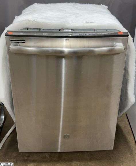 GE Dishwasher - 24" x 25" x 34" image