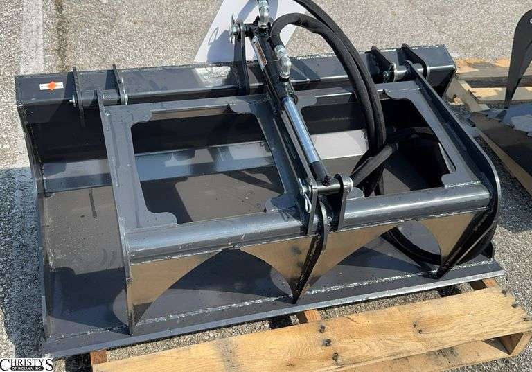 Wolverine MSG-11-44W Mini Skid Steer Stump Grapple Bucket image