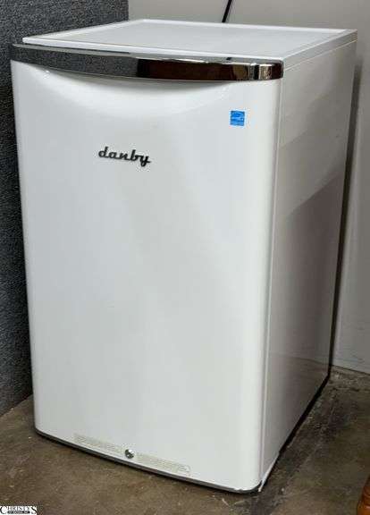 White Danby Refrigerator 21x21x33" image