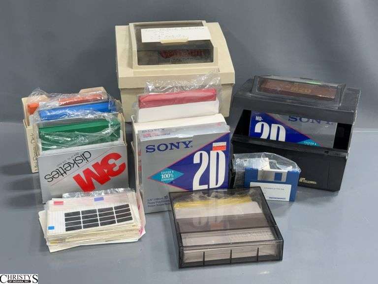 Blank Diskettes 5 1/4" and 3.5", Labels and Containers image