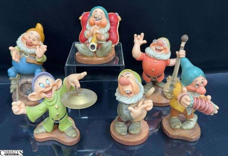 Walt Disney Classic Collection 6 Dwarfs Snow White and the Seven Dwarfs.  Includes Doc Cheerful Leader, Dopey, Happy "Happy That's Me!" , Sneezy "Ah-choo!", Sleepy "Zzzzzzz", and Bashful "Aw Shucks" (Bashful has a small chip out of the hat, see photo)in Boxes with Certificate of Authenticity. image