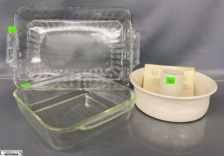 Glass Baking Pans, Pottery Chicken Cooker - 13" x 9" of largest image