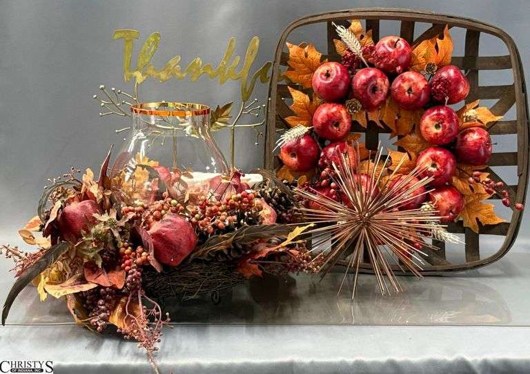 4pcs Fall/Autumn Decor - 18" x 18" of largest piece image
