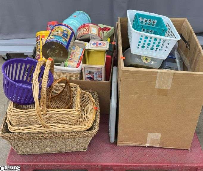 Skid of Assorted Storage Tins, Baskets - SKID NOT INCLUDED image