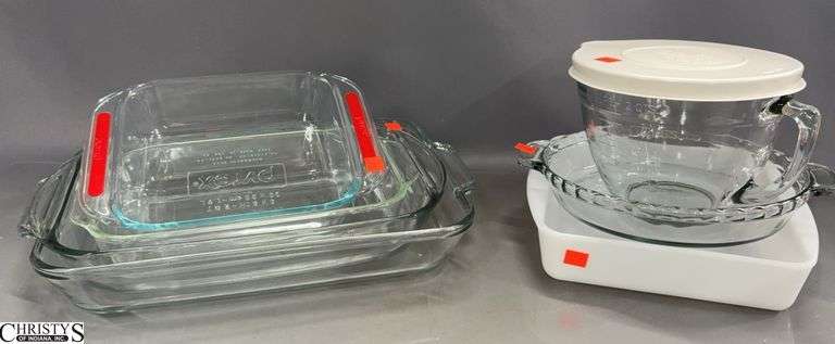 Pampered Chef Batter Bowl, Pyrex and Anchor Hocking Baking Dishes - 13" of largest image