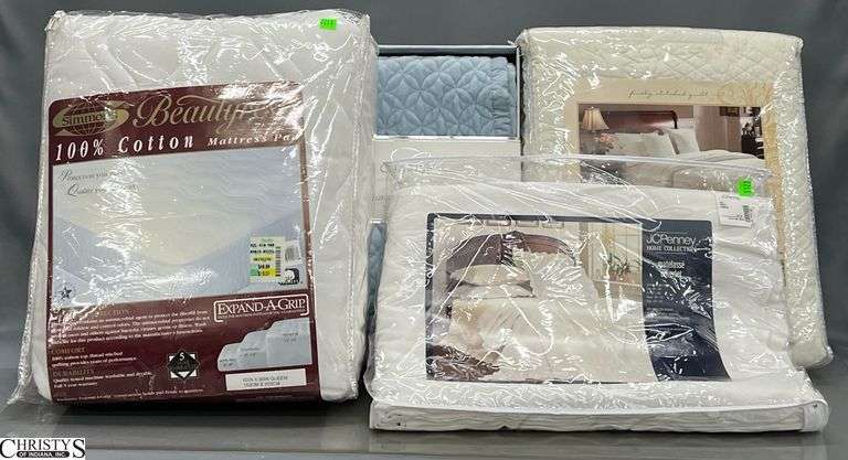 Quilted Style Blanket and Throws, Mattress Pad - Full/Queen image