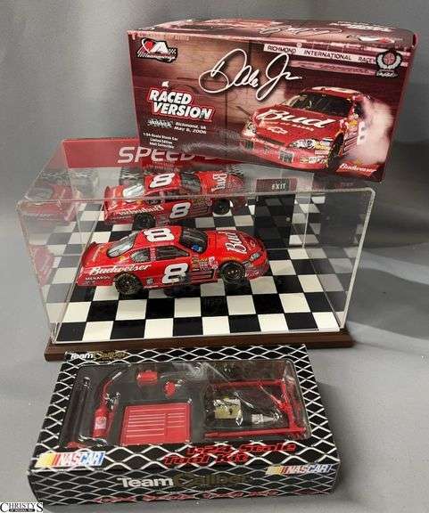 Dale Earnhardt Jr. #8 Budweiser 2006 Monte Carlo SS 1:24 Scale Diecast with Team Caliber Tool Kit image