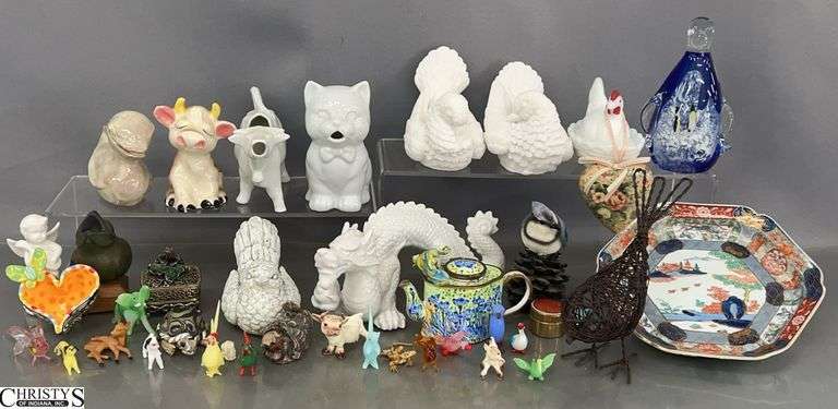 Penguin Paperweight, Bird Figurines, Miniature Animal Glass Figurines, Misc - 7" D of plate image