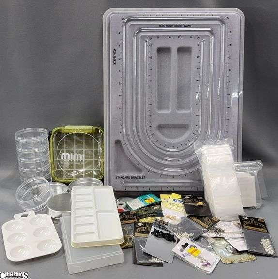 Costume Jewelry Crafts, Bead Buddy Design Board, Ball Beads, Charms, Clear Mini Ziplocs, Organizers and Dividing Pieces image
