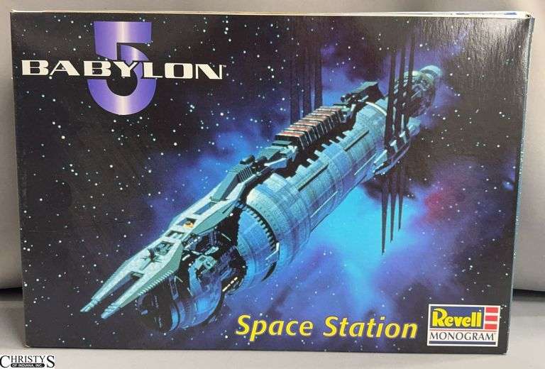 Revell 1998 Babylon 5 Space Station Model In Box image