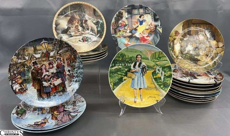 Collector Plates - Approx 20 - Knowles, Royal Doulton, Reco and Others - 8.5" D image