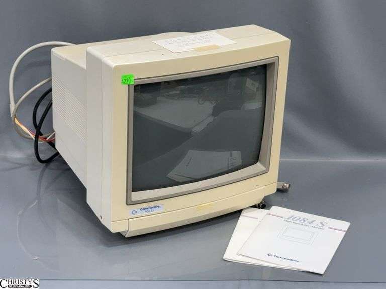 1084S Commodore Monitor, Manual and Cables image