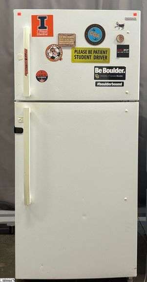 Insignia Refrigerator - 30" x 32" x 66" image