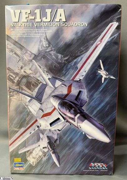 Hasegawa Macross VF-1J/A Valkyrie Vermilion Squadron 1/48 Scale Model Kit MC02 image