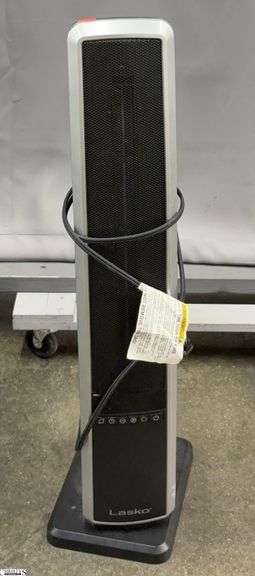 Lasko Floor Heater - 32" image