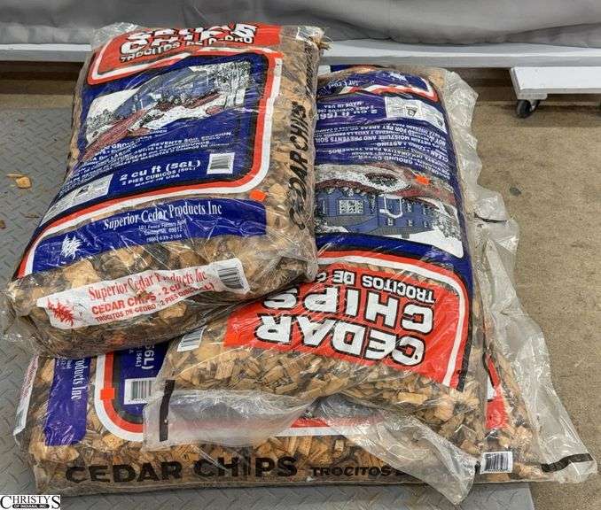 4 Bags Cedar Chips 2cu ft each - SKID NOT INCLUDED image