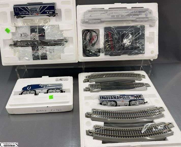 Hawthorn Village Ho Scale Colts Engine, Cars, Track, RR Crossing, Transformer image