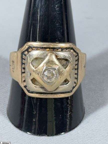 Men's 10KT Yellow Gold Masonic Ring with One Approx. .10/100 RB Diamond image