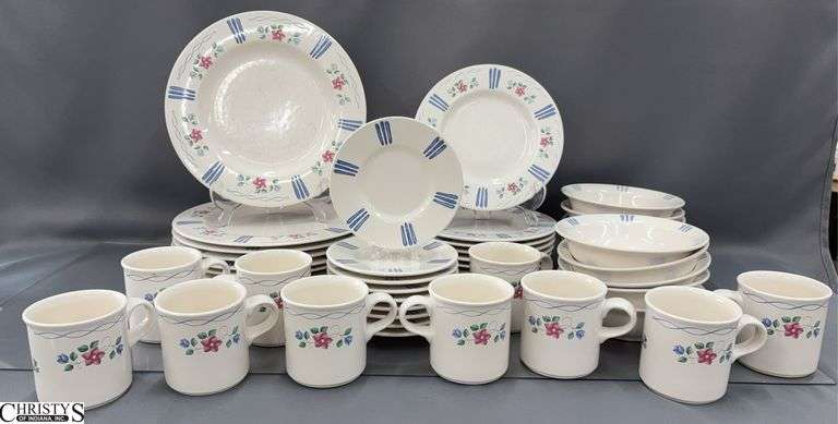 Pfaltzgraff Dish Set - 10.5" of dinner plate - shows wear image