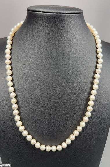 5.5mm Pearl Necklace image