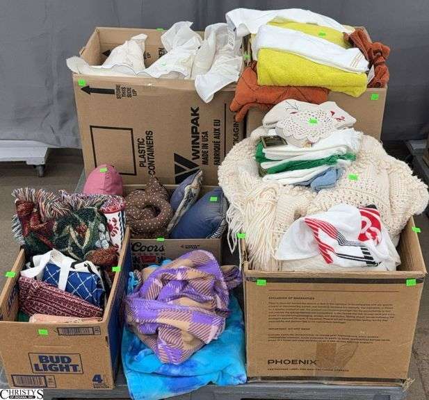 Skid of Soft Goods Towels, Pillows, Throws, Misc - SKID NOT INCLUDED image