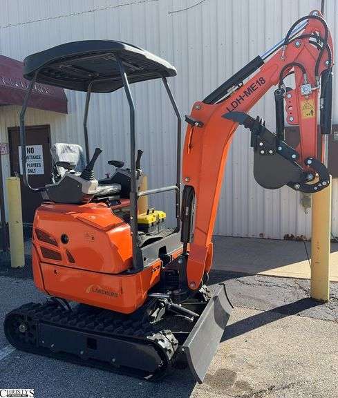LandHero ME18 MINI EXCAVATOR LDH-ME18-ZW with Kubota Diesel image