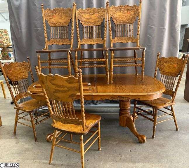 Oak Tone Double Pedestal Dining Table and 6 Chairs - 70" x 41" x 29" of table image