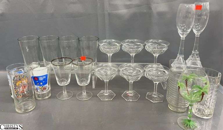 2 Flats Assorted Glasses - 10" of tallest image