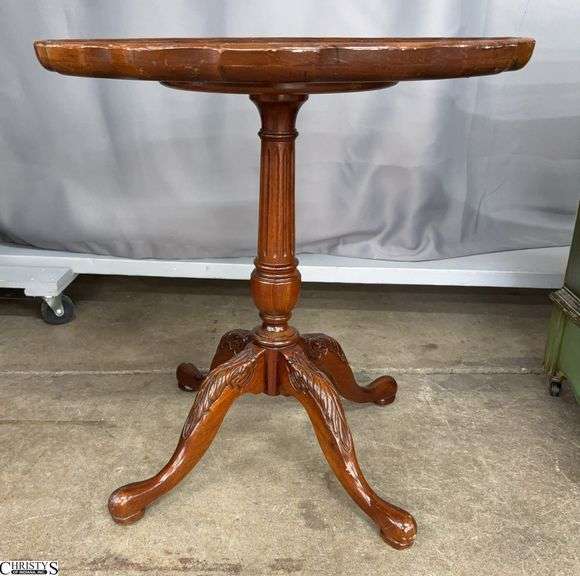 Piecrust Style Round Side Table - 23" x 24" image