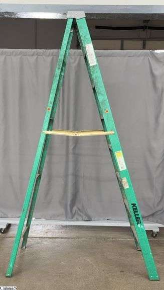 Keller 8ft Fiberglass Ladder image