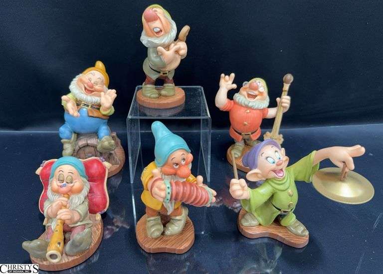 Walt Disney Classic Collection 6 Dwarfs from Snow White and the Seven Dwarfs.  Includes Doc Cheerful Leader, Dopey, Happy "Happy That's Me!" , Sneezy "Ah-choo!", Sleepy "Zzzzzzz", and Bashful "Aw Shucks" in Boxes with Certificate of Authenticity. image