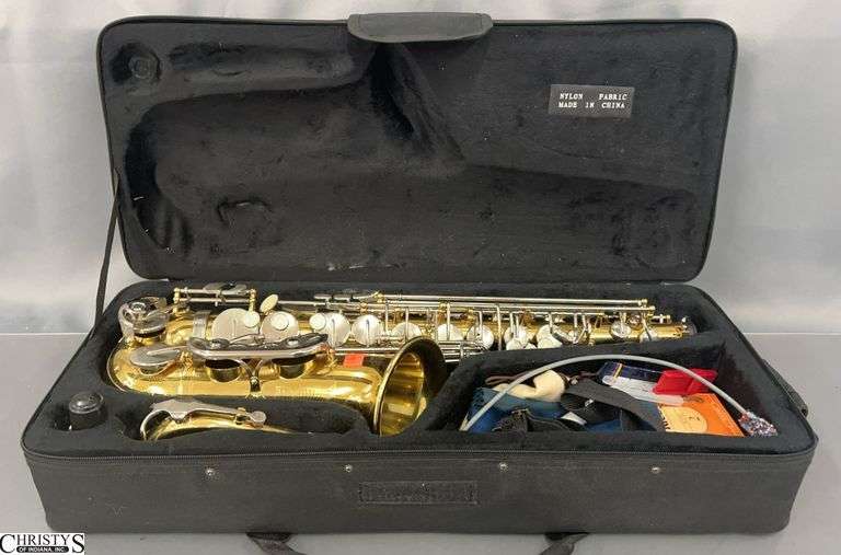 Alto Saxaphone in Case - 22" of largest piece image