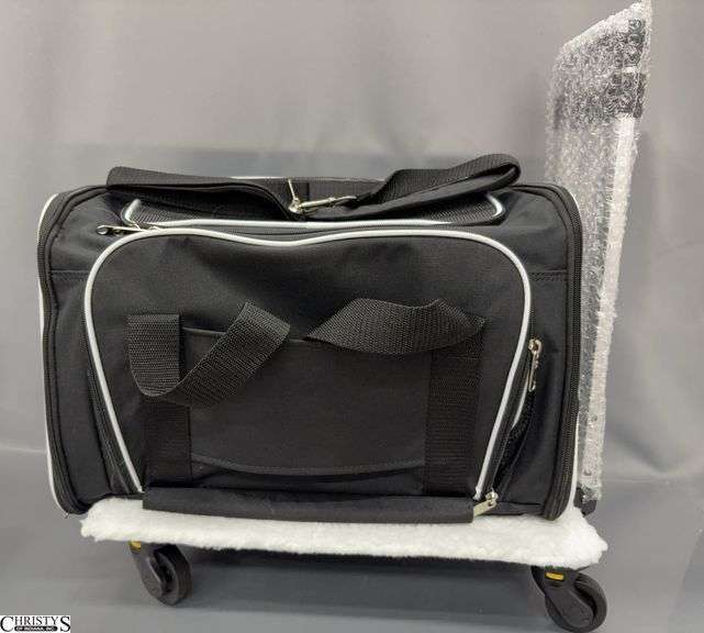 Cozy Cruiser Small Breed Dog Airline Approved Soft Sided Carrier/Roller Bag - Appears new image