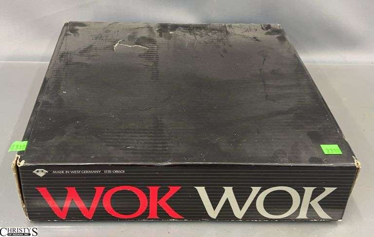 Cast Iron 14" Wok Pan image