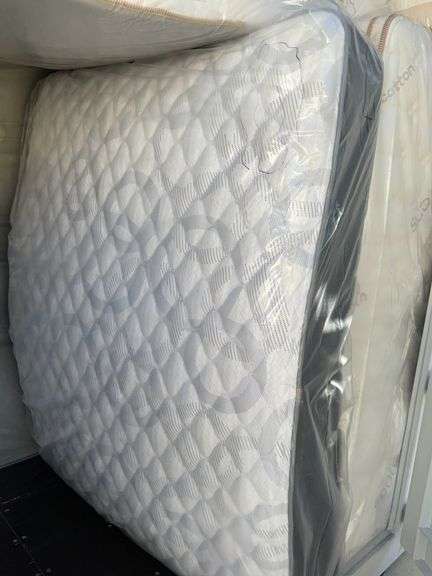 American Made Bia Firm Queen Mattress