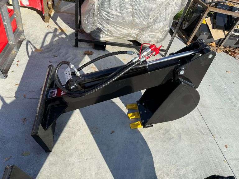 2025 IRanch IRLD Mini Skid Steer Digger Arm image