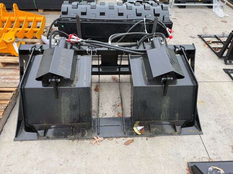 2025 Future HWG72 Skid Steer Hollow Wood Grabber 72" image